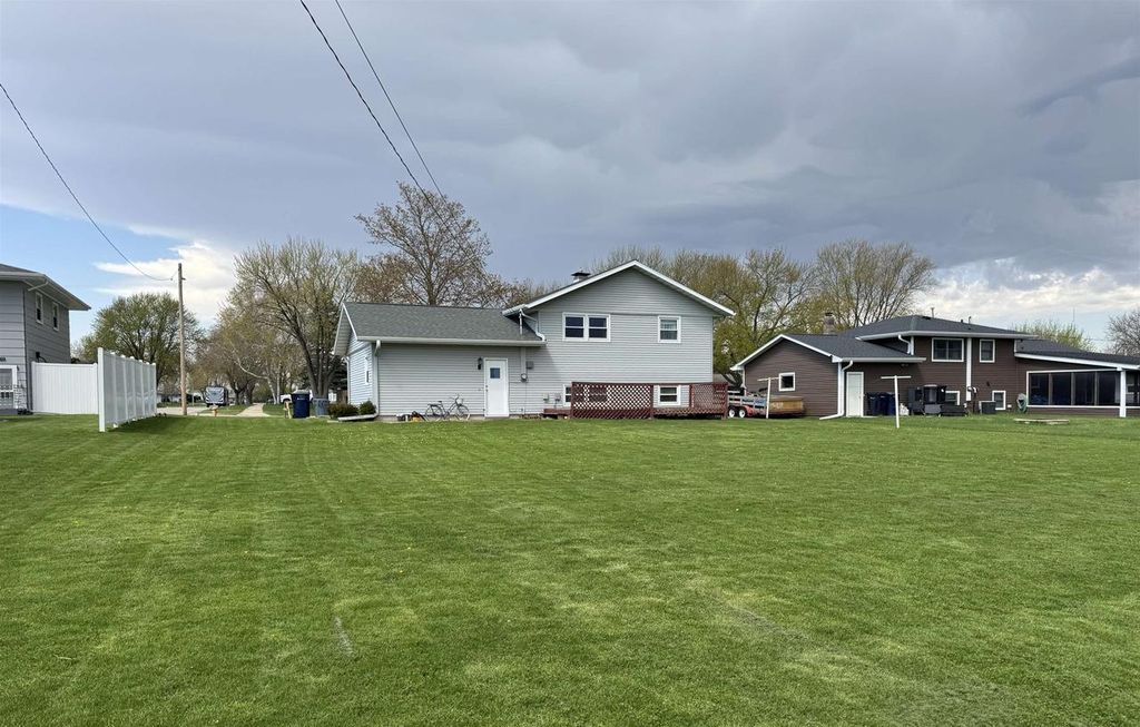 Photo of 1717 S Chatham STREET, Janesville, WI 53546 (MLS # 2021295)