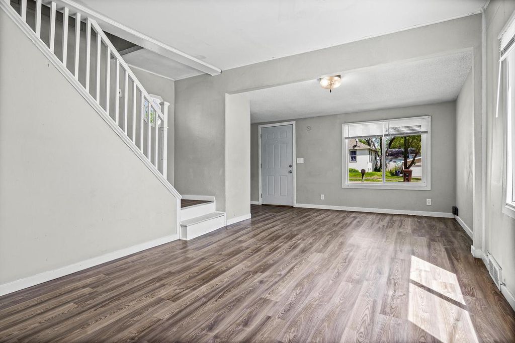 Photo of 313 8th AVENUE N AVENUE N, Onalaska, WI 54650 (MLS # 1963663)