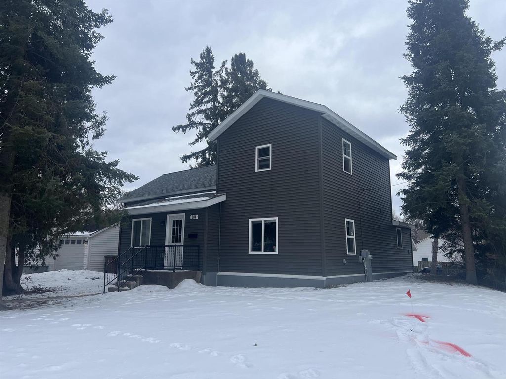 Photo of 601 5th AVENUE, Stevens Point, WI 54481 (MLS # 22600508)
