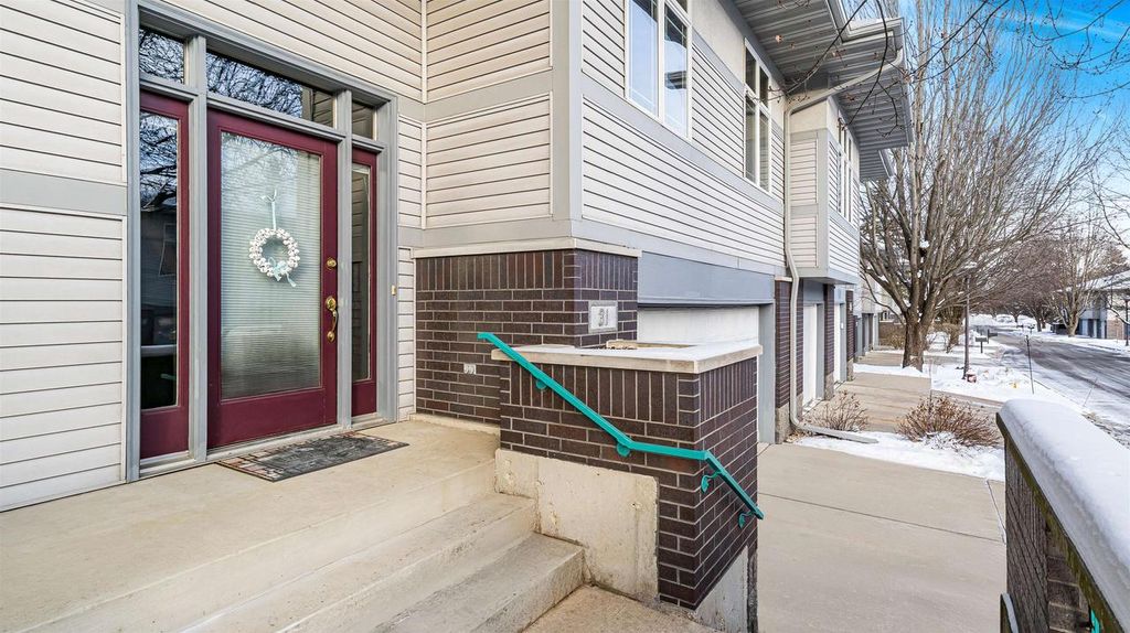 Photo of 31 Deer Point TRAIL, Madison, WI 53719 (MLS # 2011402)