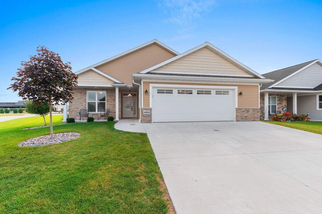 Photo of 4884 Wyld Berry WAY, Hobart, WI 54155 (MLS # 50315718)