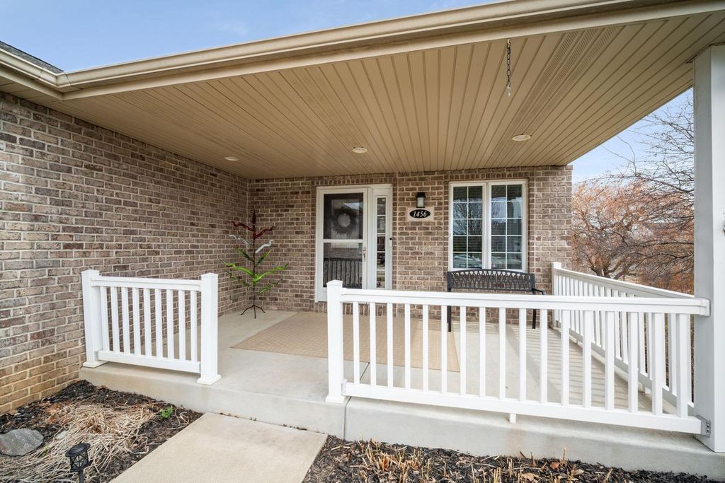 Photo of 1456 Dovetail DRIVE, Hartford, WI 53027 (MLS # 1957212)