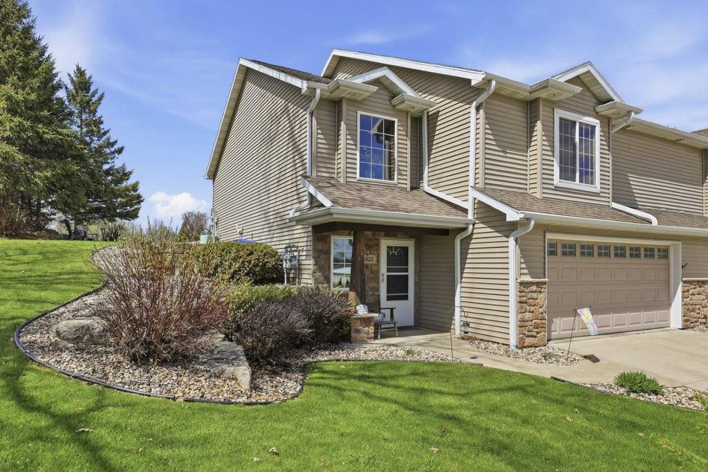 Photo of 922 Denise COURT, Kaukauna, WI 54130 (MLS # 50324652)