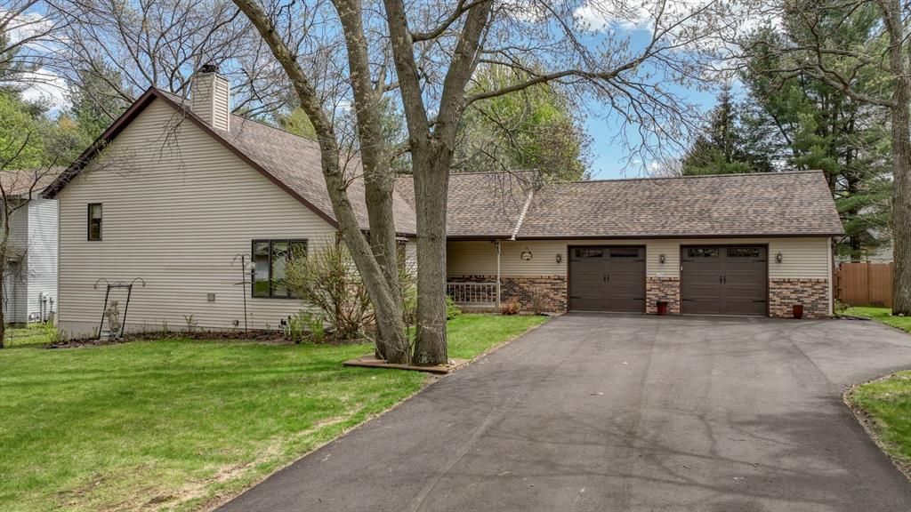 Photo of 645 Farr COURT, Eau Claire, WI 54701 (MLS # 1601087)