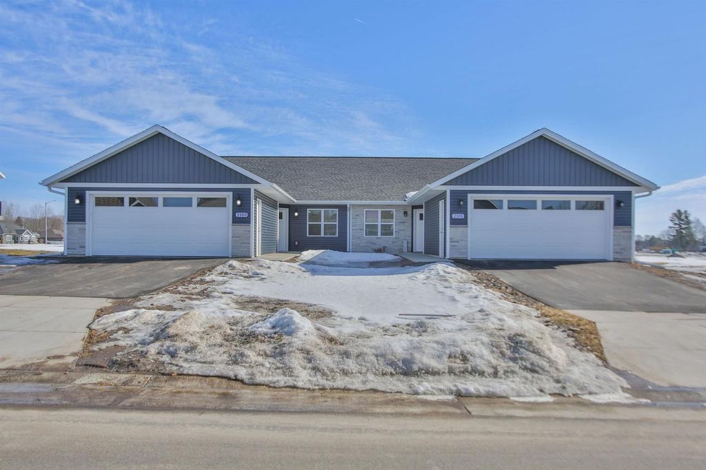 Photo of 2103 S Ironwood AVENUE #GR44, Marshfield, WI 54449 (MLS # 22505848)