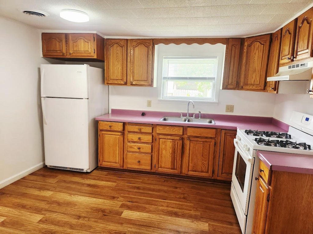 Photo of 437 Thomas STREET, Fond Du Lac, WI 54935 (MLS # 50332662)