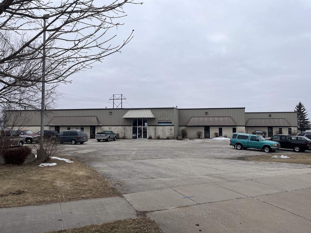 Photo of 2728 Manitowoc ROAD, Green Bay, WI 54311 (MLS # 50317358)