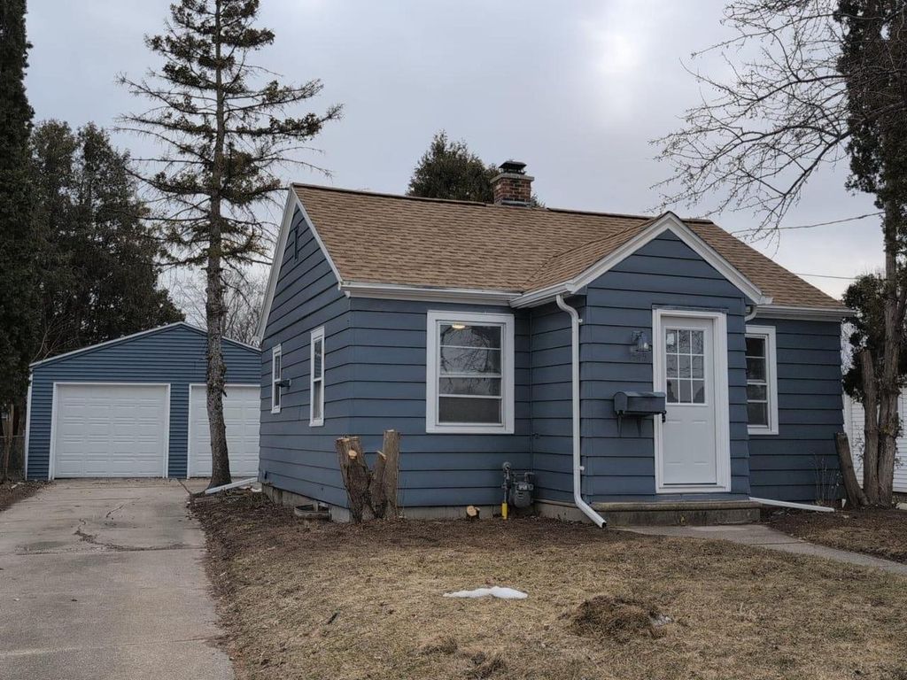 Photo of 1545 7th STREET, Green Bay, WI 54304 (MLS # 50321923)