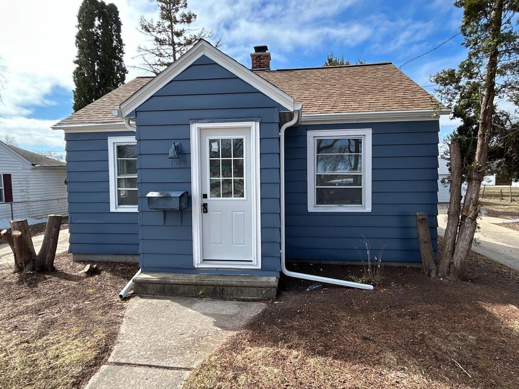 Photo of 1545 7th STREET, Green Bay, WI 54304 (MLS # 50321923)