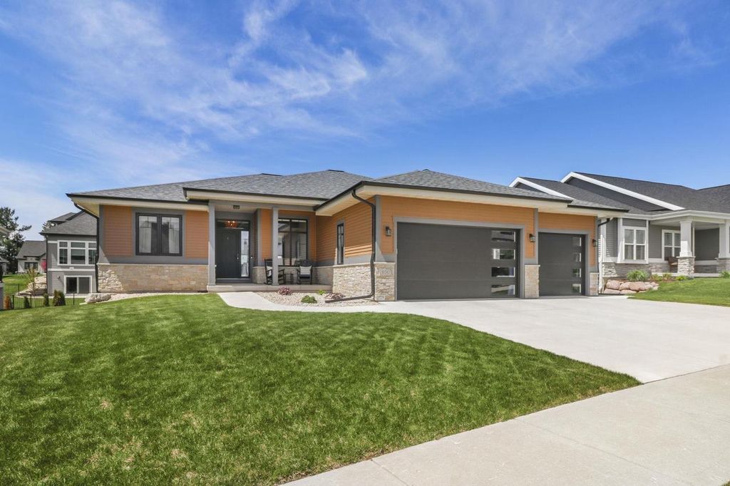Photo of 1150 Reese TRAIL, Waunakee, WI 53597 (MLS # 2021433)