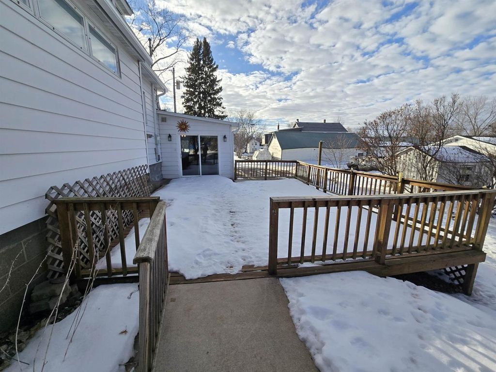 Photo of 114 Woodward AVENUE, Chippewa Falls, WI 54729 (MLS # 2016415)