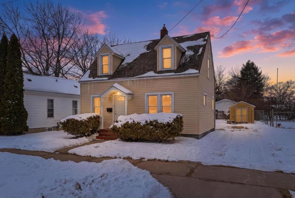 Photo of 321 11th Street North, Wisconsin Rapids, WI 54494 (MLS # 22600721)