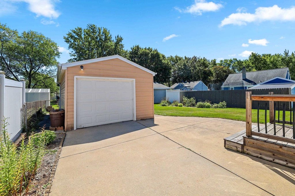Photo of 1739 12th AVENUE, Green Bay, WI 54304 (MLS # 50331652)