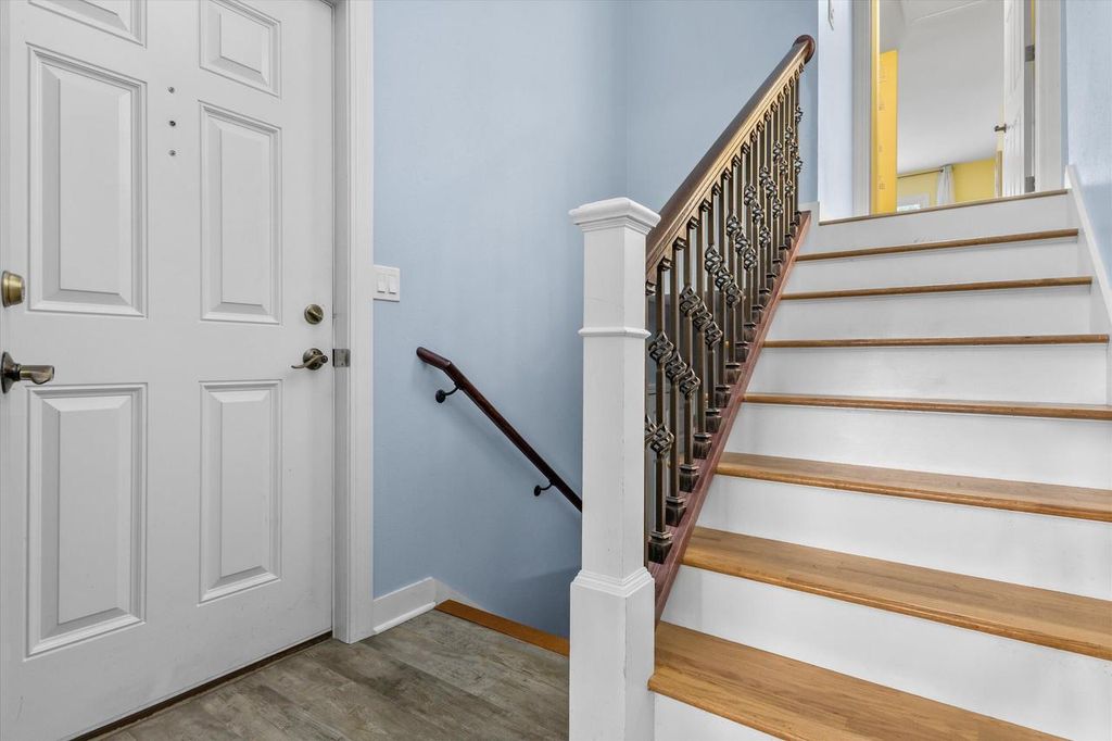 Photo of 509 N Warren STREET #2, Watertown, WI 53098 (MLS # 1961908)