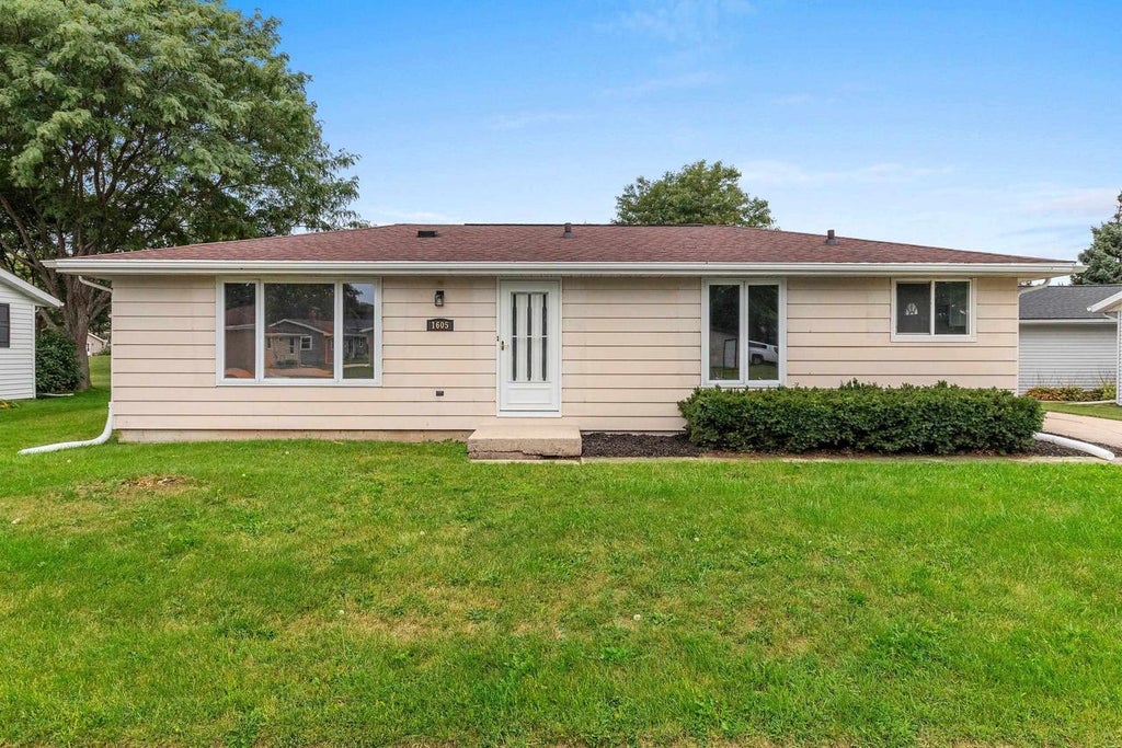 Photo of 1605 Thurke AVENUE, North Fond Du Lac, WI 54937 (MLS # 50332190)