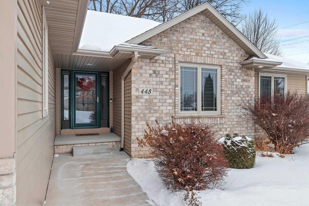 Photo of 448 Meadow Wind DRIVE, Green Bay, WI 54311 (MLS # 50320638)
