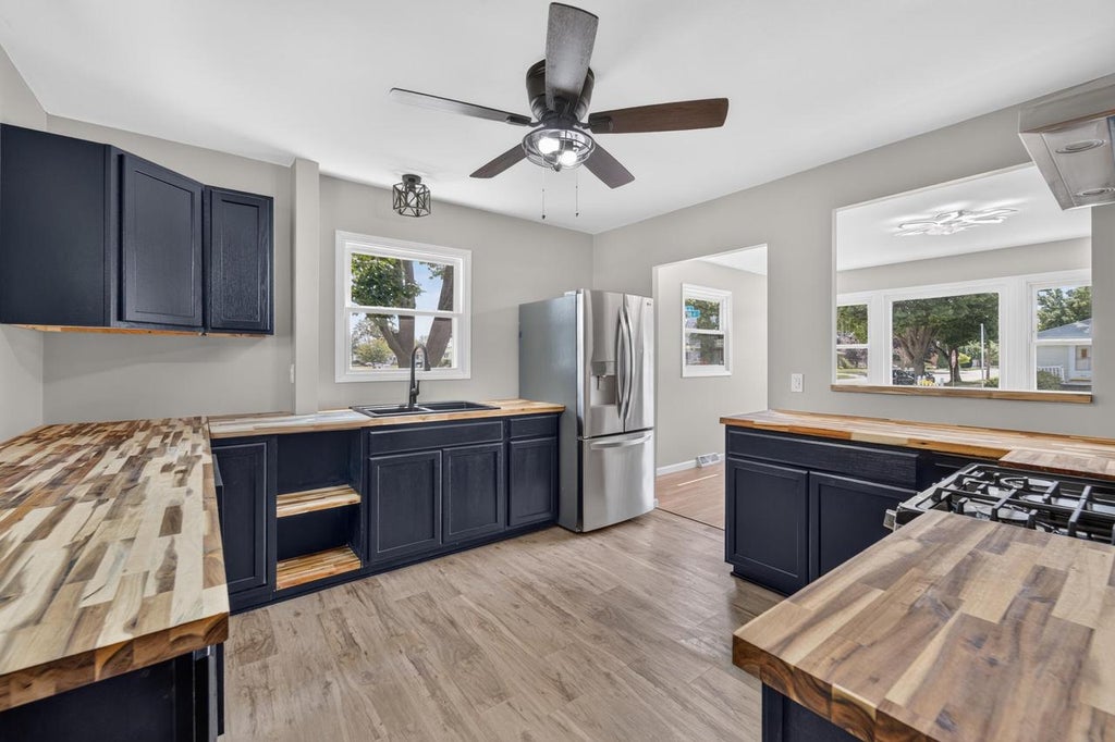 Photo of 1802 25th STREET, Kenosha, WI 53140 (MLS # 1972325)