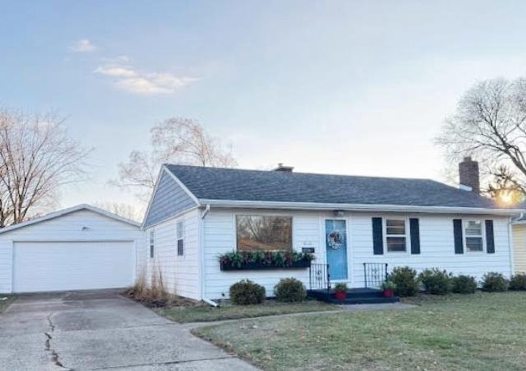 Photo of 6715 North AVENUE, Middleton, WI 53562 (MLS # 2014705)