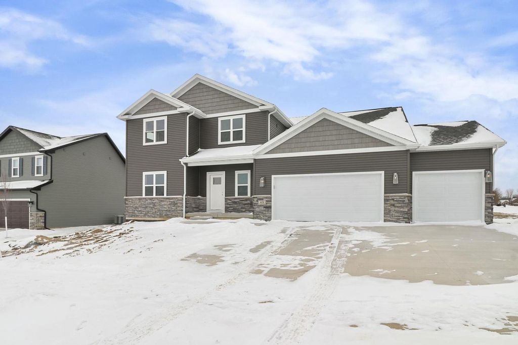 Photo of 401 Michelle LANE #066, Cottage Grove, WI 53527 (MLS # 2015720)