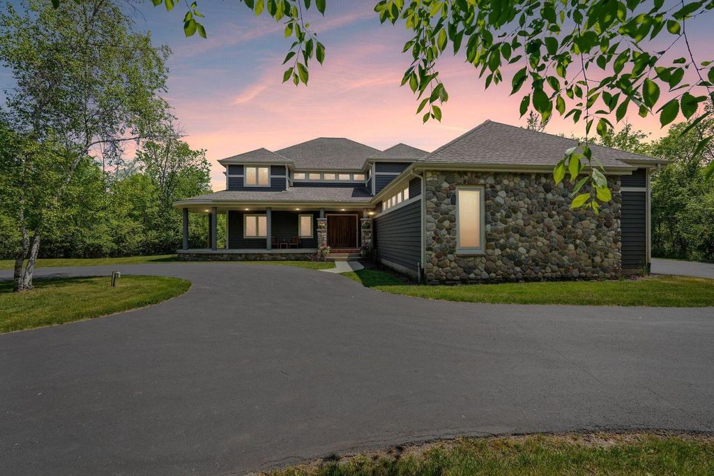 Photo of 12302 N Madero DRIVE, Mequon, WI 53092 (MLS # 1963528)
