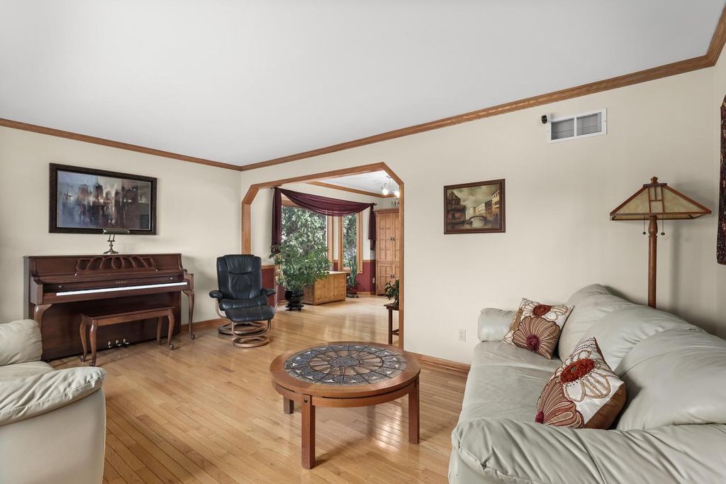 Photo of N106W14764 Harrison CIRCLE, Germantown, WI 53022 (MLS # 1955571)