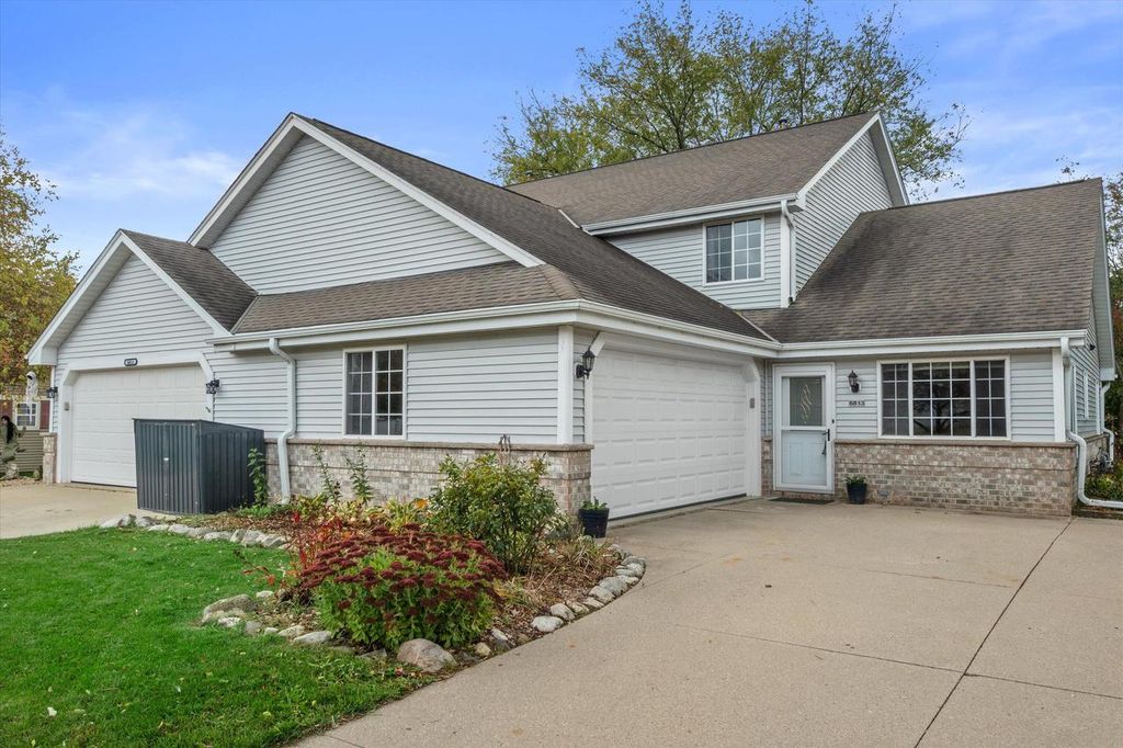 Photo of 6813 Diane DRIVE, West Bend, WI 53090 (MLS # 1940623)