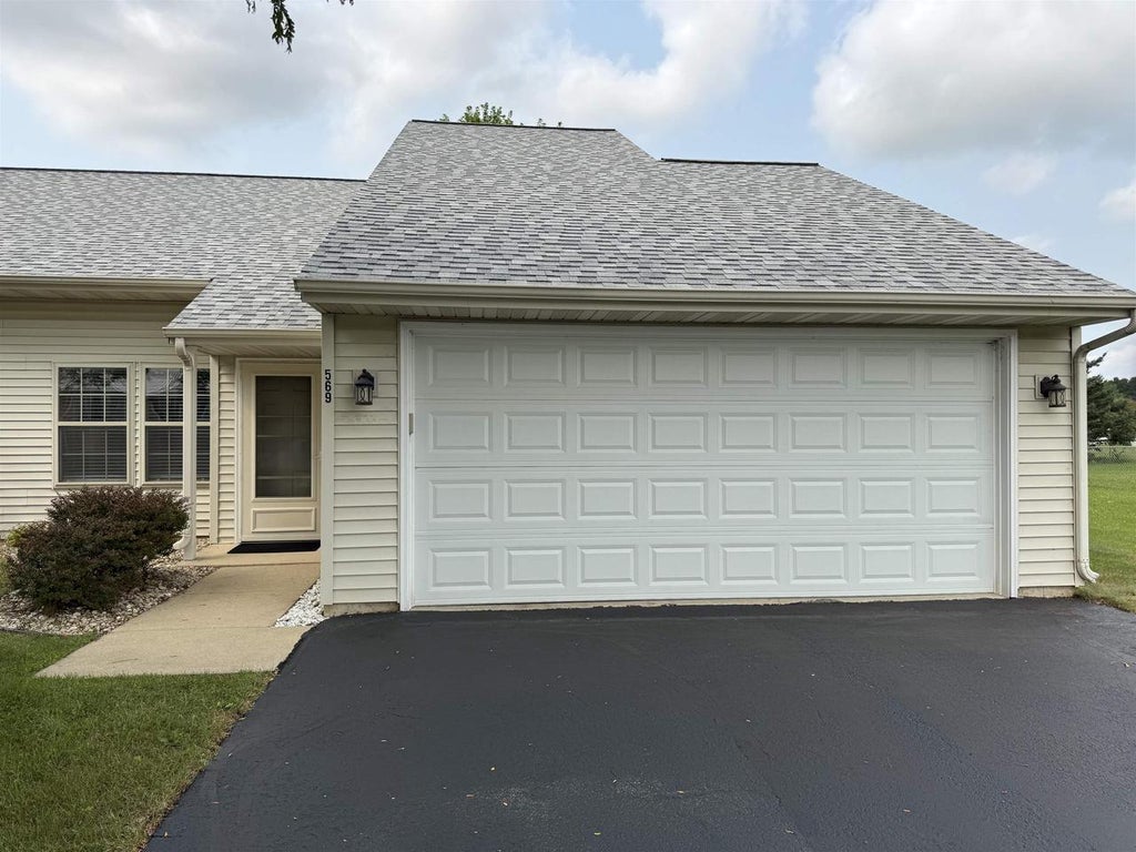 Photo of 569 E Slifer STREET #2, Portage, WI 53901 (MLS # 2030930)