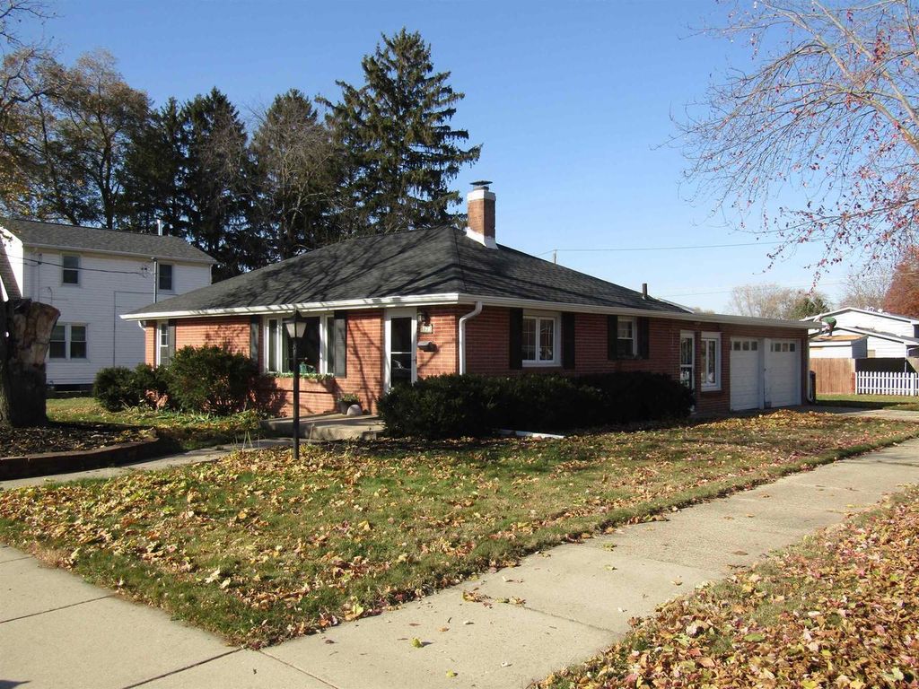 Photo of 873 Benton AVENUE, Janesville, WI 53545 (MLS # 2012529)