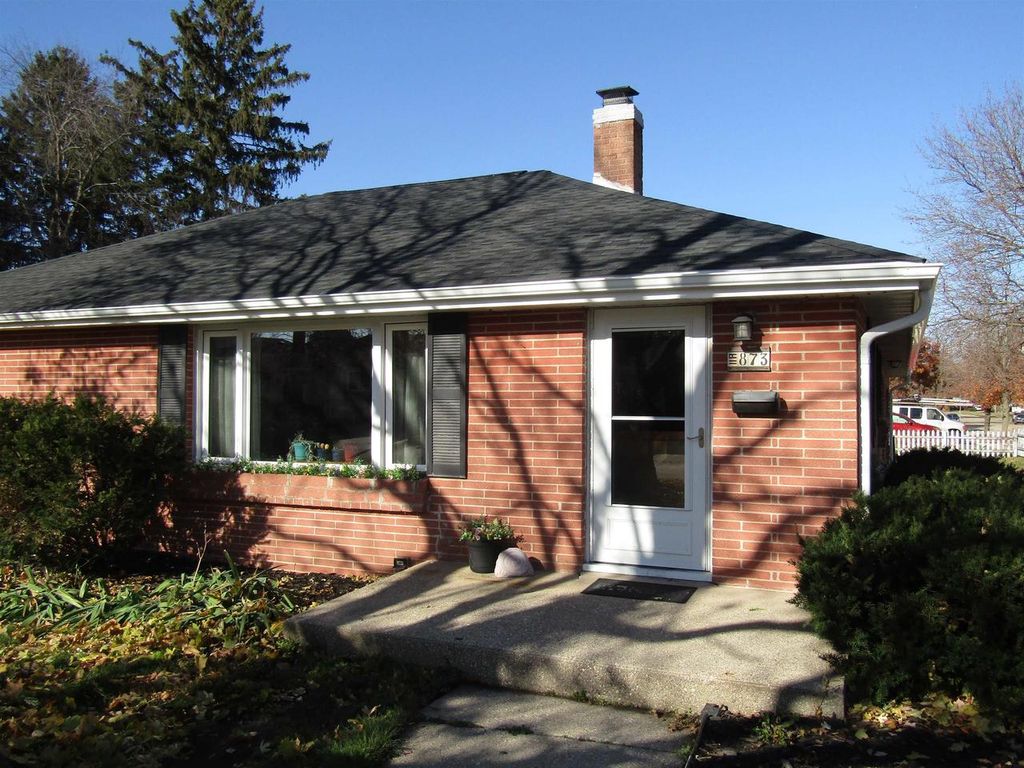 Photo of 873 Benton AVENUE, Janesville, WI 53545 (MLS # 2012529)