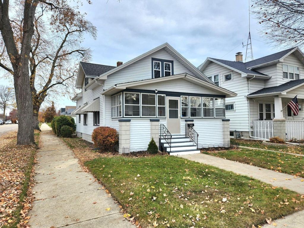 Photo of 3824 Lindermann AVENUE, Racine, WI 53405 (MLS # 1943565)