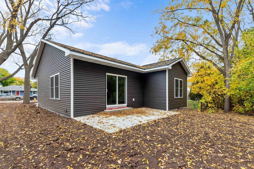 Photo of 2008 Nebraska STREET, Oshkosh, WI 54902 (MLS # 50335000)