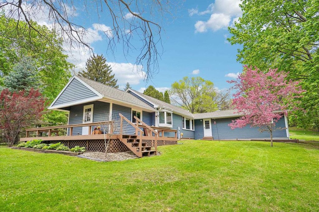 Photo of 5106 Reed LANE, Waunakee, WI 53597 (MLS # 2020889)