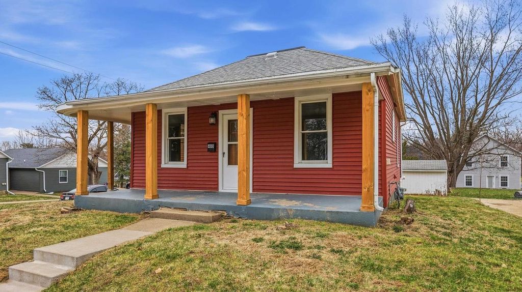 Photo of 480 W Cedar STREET, Platteville, WI 53808 (MLS # 2019606)