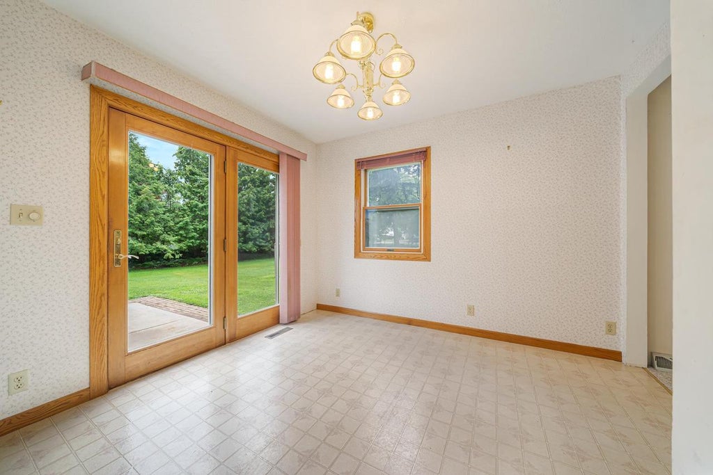Photo of 619 Riverview DRIVE, Winneconne, WI 54986 (MLS # 50328991)