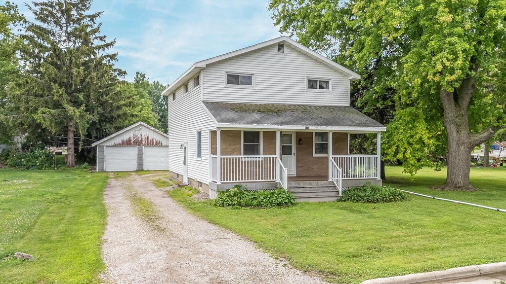 Photo of 619 Riverview DRIVE, Winneconne, WI 54986 (MLS # 50328991)