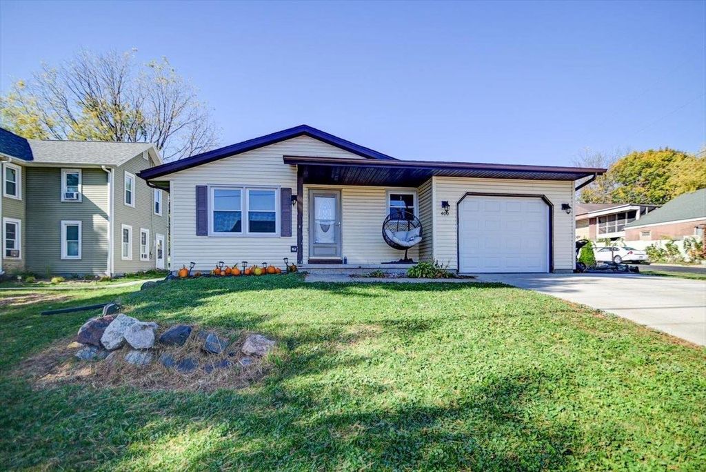 Photo of 400 Market STREET, Deforest, WI 53532 (MLS # 2011151)