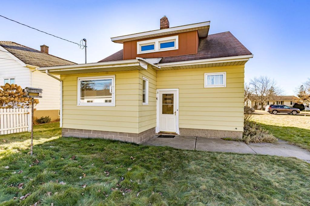 Photo of 1107 E 6th STREET, Superior, WI 54880 (MLS # 6122966)