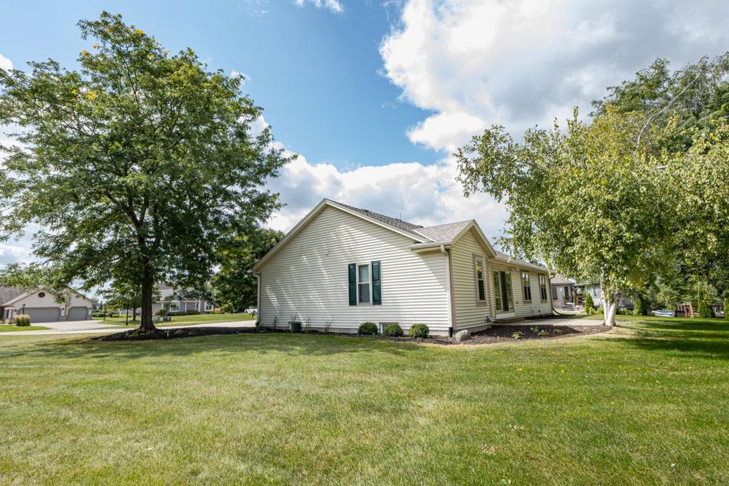 Photo of 8422 Virginia CIRCLE, Waterford, WI 53185 (MLS # 1941673)
