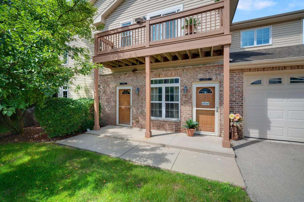 Photo of 17835 W Radam DRIVE #17835, New Berlin, WI 53146 (MLS # 1978090)