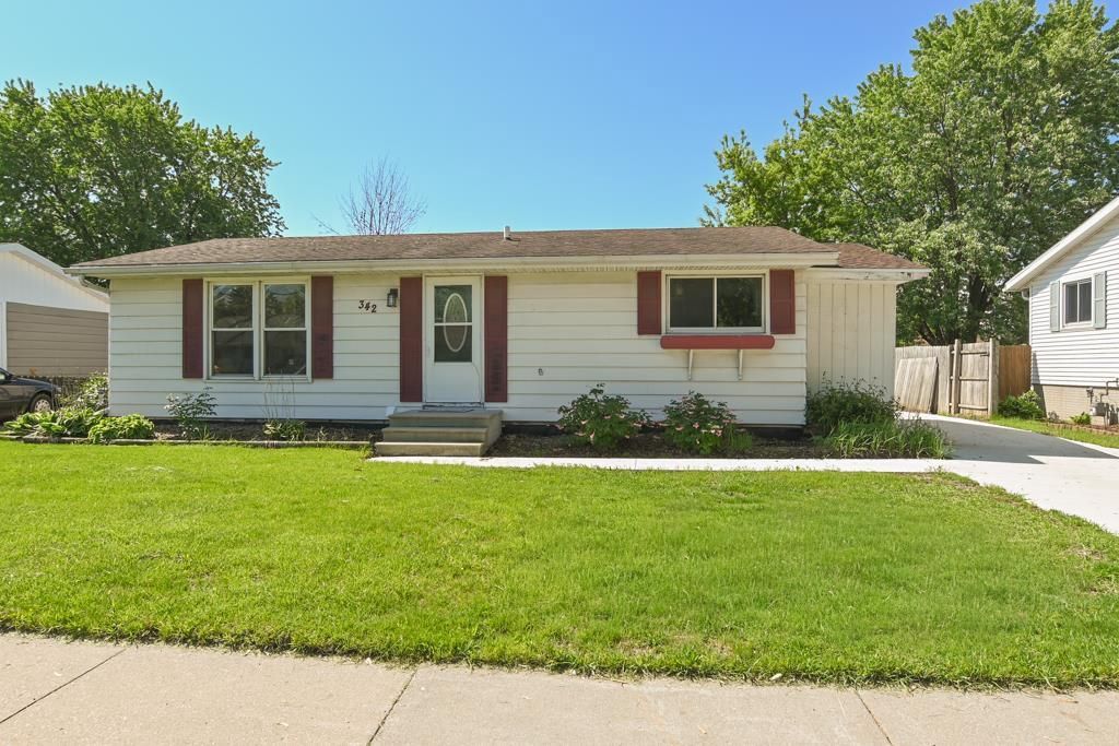Photo of 342 W Bell STREET, Neenah, WI 54956 (MLS # 50326301)