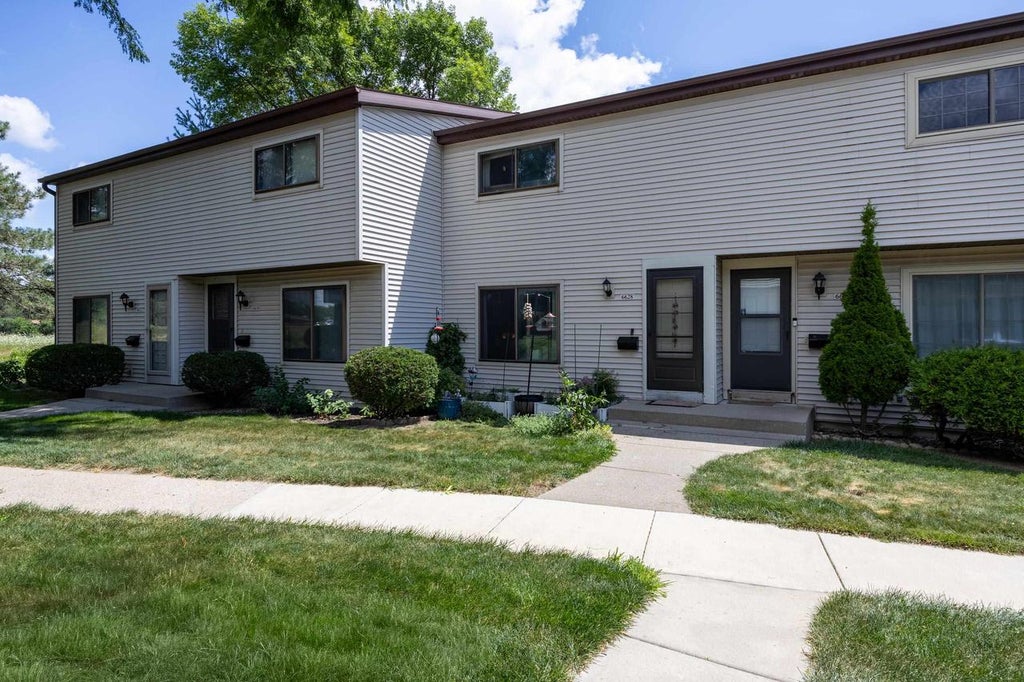 Photo of 6628 Offshore DRIVE, Madison, WI 53705 (MLS # 2028760)