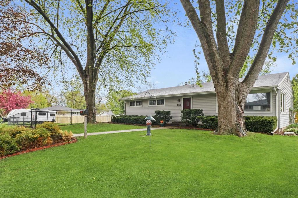 Photo of 1201 Douglas TRAIL, Madison, WI 53716 (MLS # 2022410)