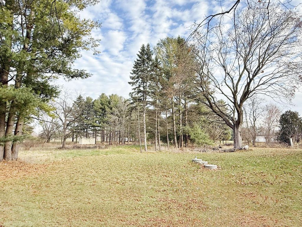 Photo of N865 County Road H, Palmyra, WI 53156 (MLS # 1945390)