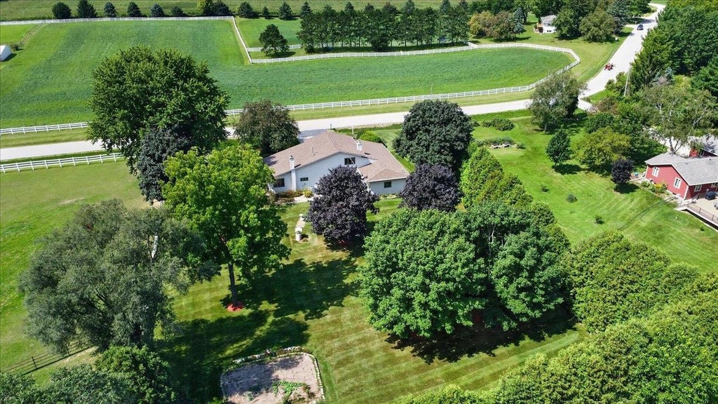Photo of 4956 Enchanted Valley ROAD, Middleton, WI 53562 (MLS # 2030797)