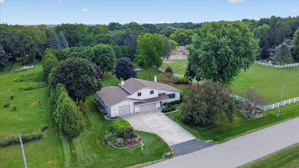 Photo of 4956 Enchanted Valley ROAD, Middleton, WI 53562 (MLS # 2030797)