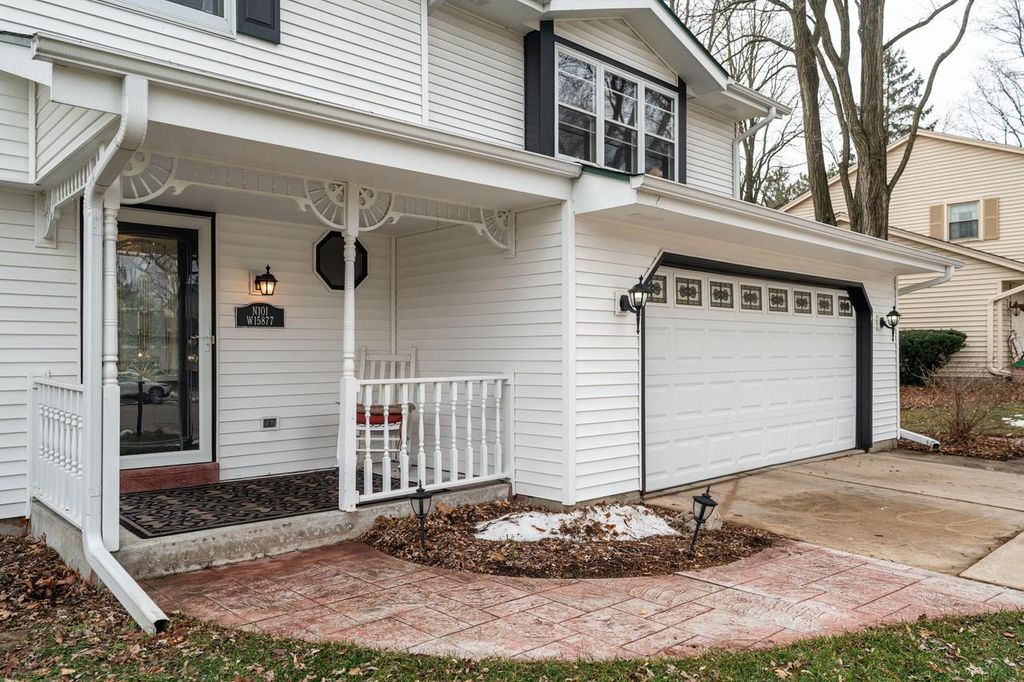 Photo of N101W15877 Santa Fe DRIVE, Germantown, WI 53022 (MLS # 1946630)