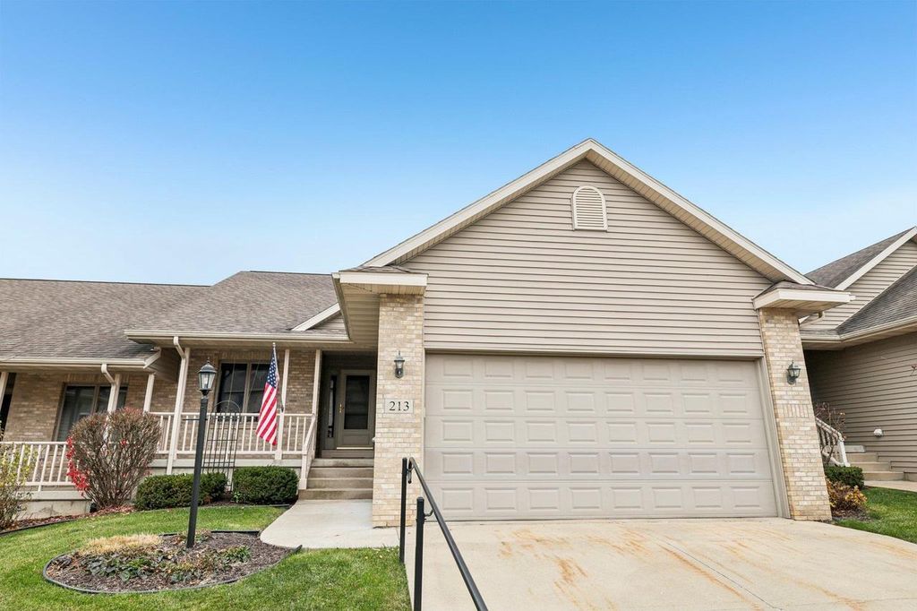 Photo of 213 Fairview CIRCLE #50, Waunakee, WI 53597 (MLS # 2023759)