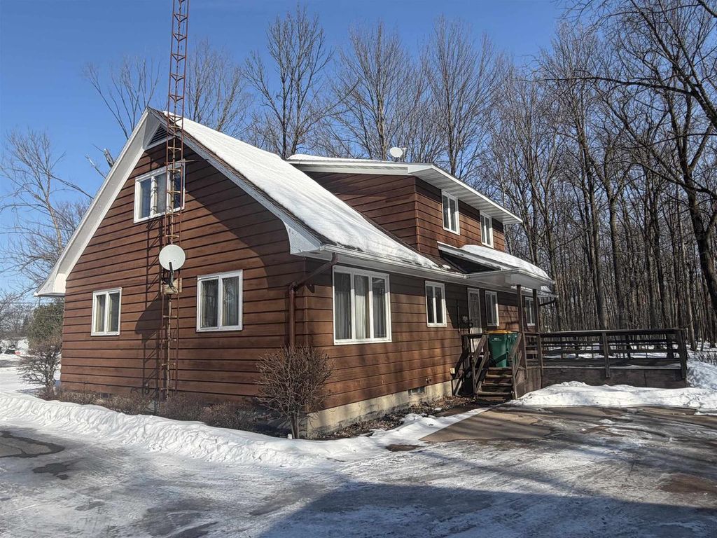 Photo of 203 E Linden STREET, Abbotsford, WI 54405 (MLS # 22600561)