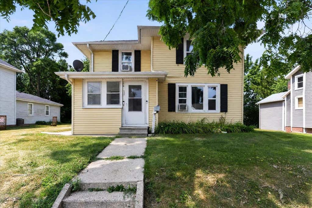 Photo of 115 N Chatham STREET, Janesville, WI 53548 (MLS # 2029224)