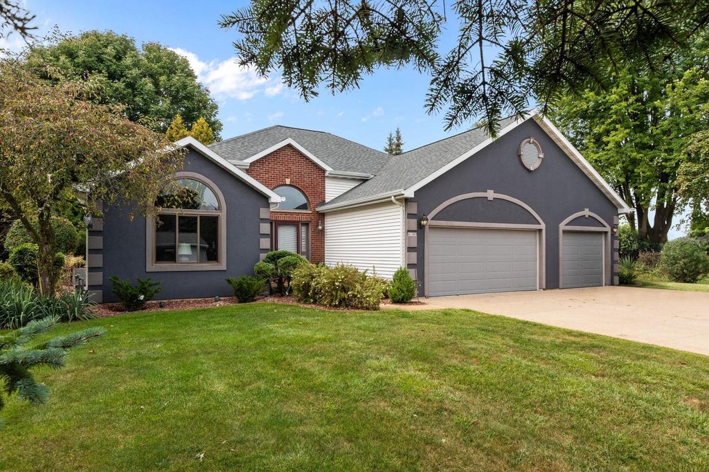 Photo of N1397 Westgreen DRIVE, Greenville, WI 54942 (MLS # 50332195)